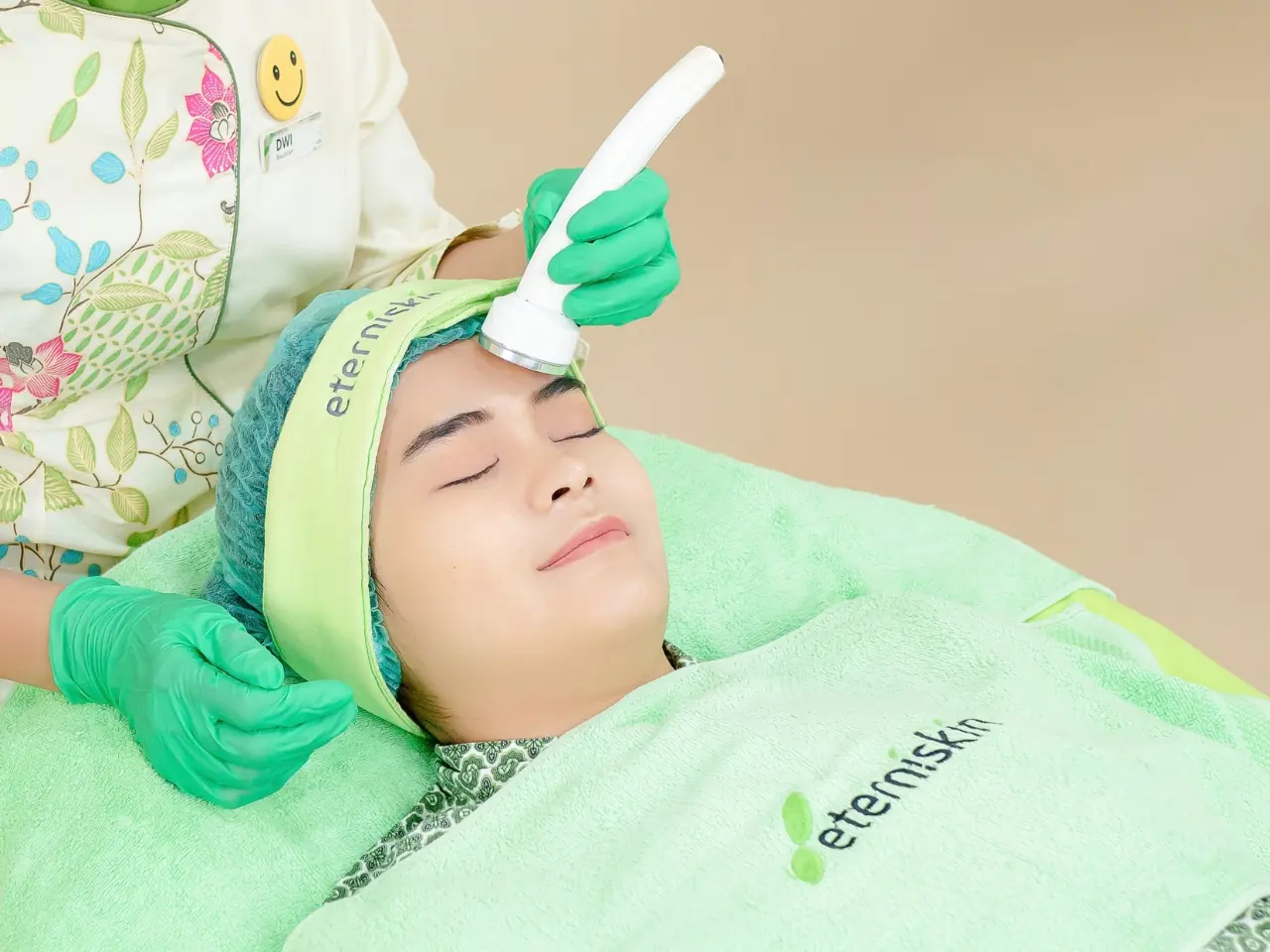 eterniskin-detox-glow-treatment
