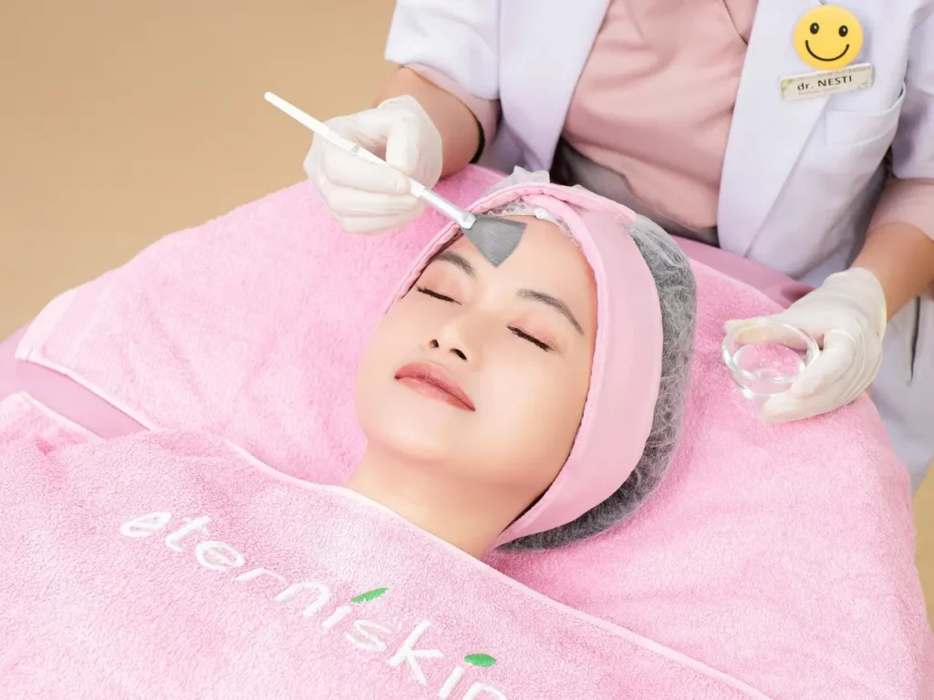 eterniskin-eterni-glow-peel-wajah
