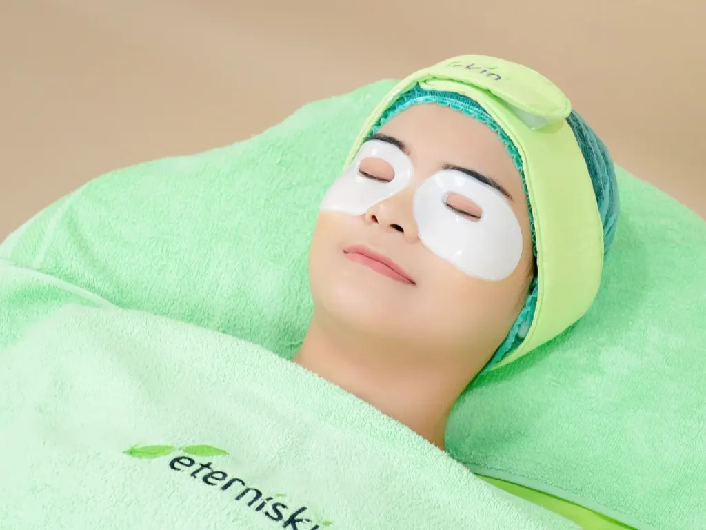 eterniskin-facial-eterni-eye