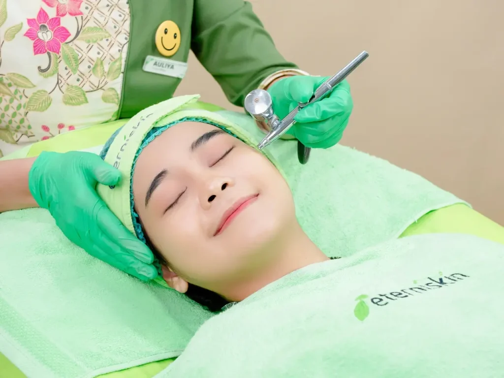 eterniskin-oxy-glow-treatment