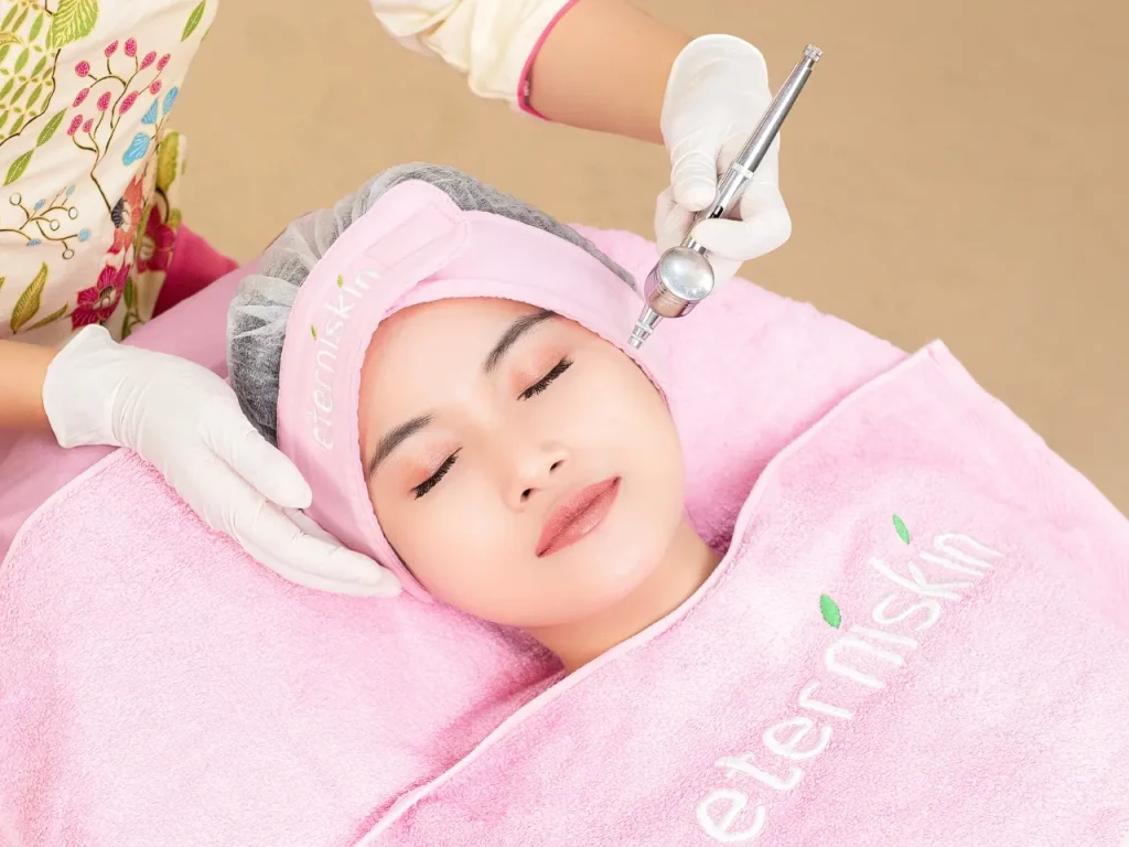 eterniskin-oxy-glow-treatment-2