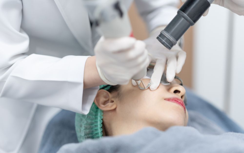 Apakah Laser Pico Bisa Membuat Kulit Lebih Tipis? Ini Penjelasan Dokter